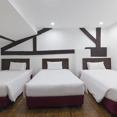 Charlies Boutique Hotel George Town Esterno foto