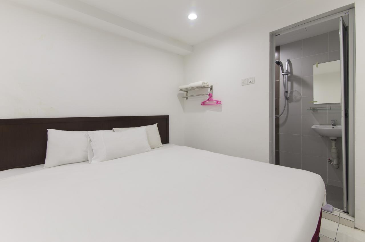 Charlies Boutique Hotel George Town Esterno foto