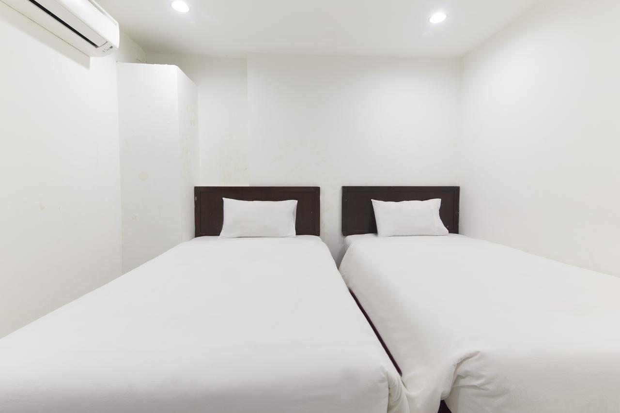 Charlies Boutique Hotel George Town Esterno foto