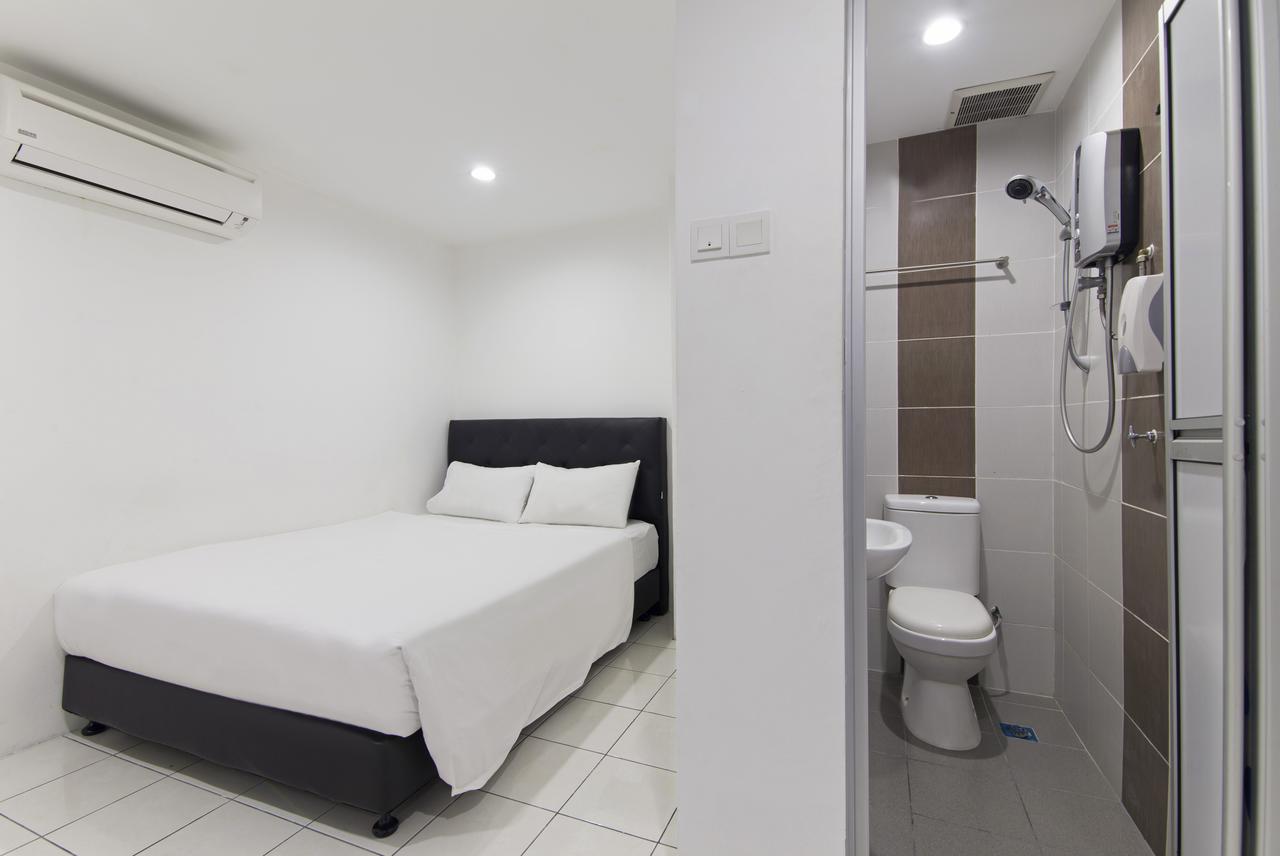 Charlies Boutique Hotel George Town Esterno foto